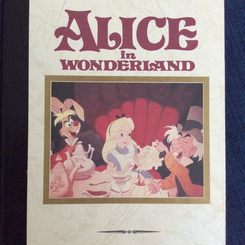 Alice in Wonderland Disney Watch Collector’s Ser 2